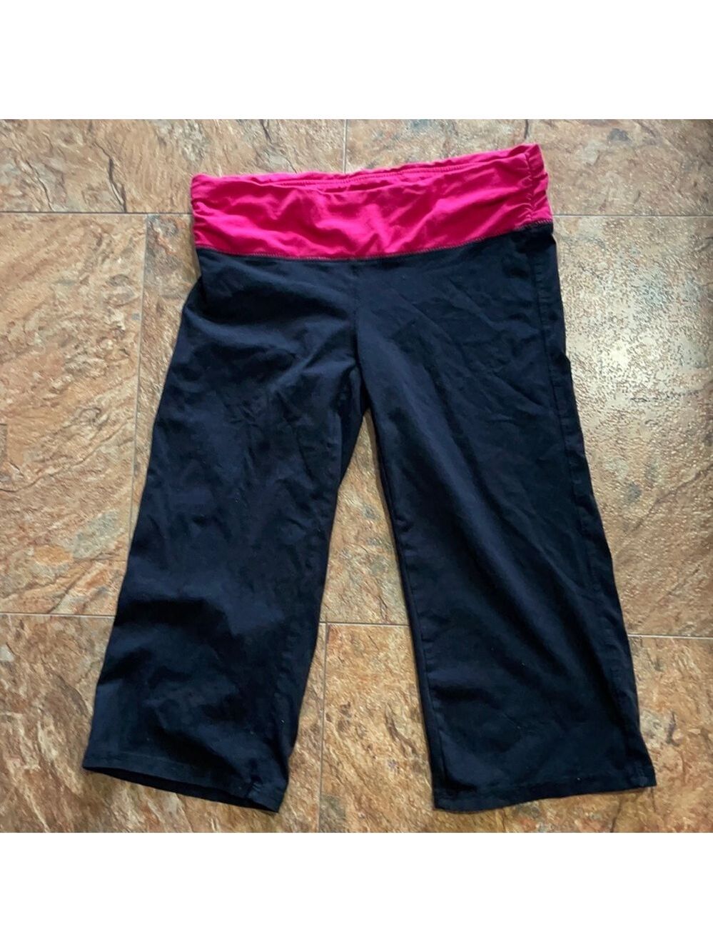 g:21 capris size S. BNWOT.